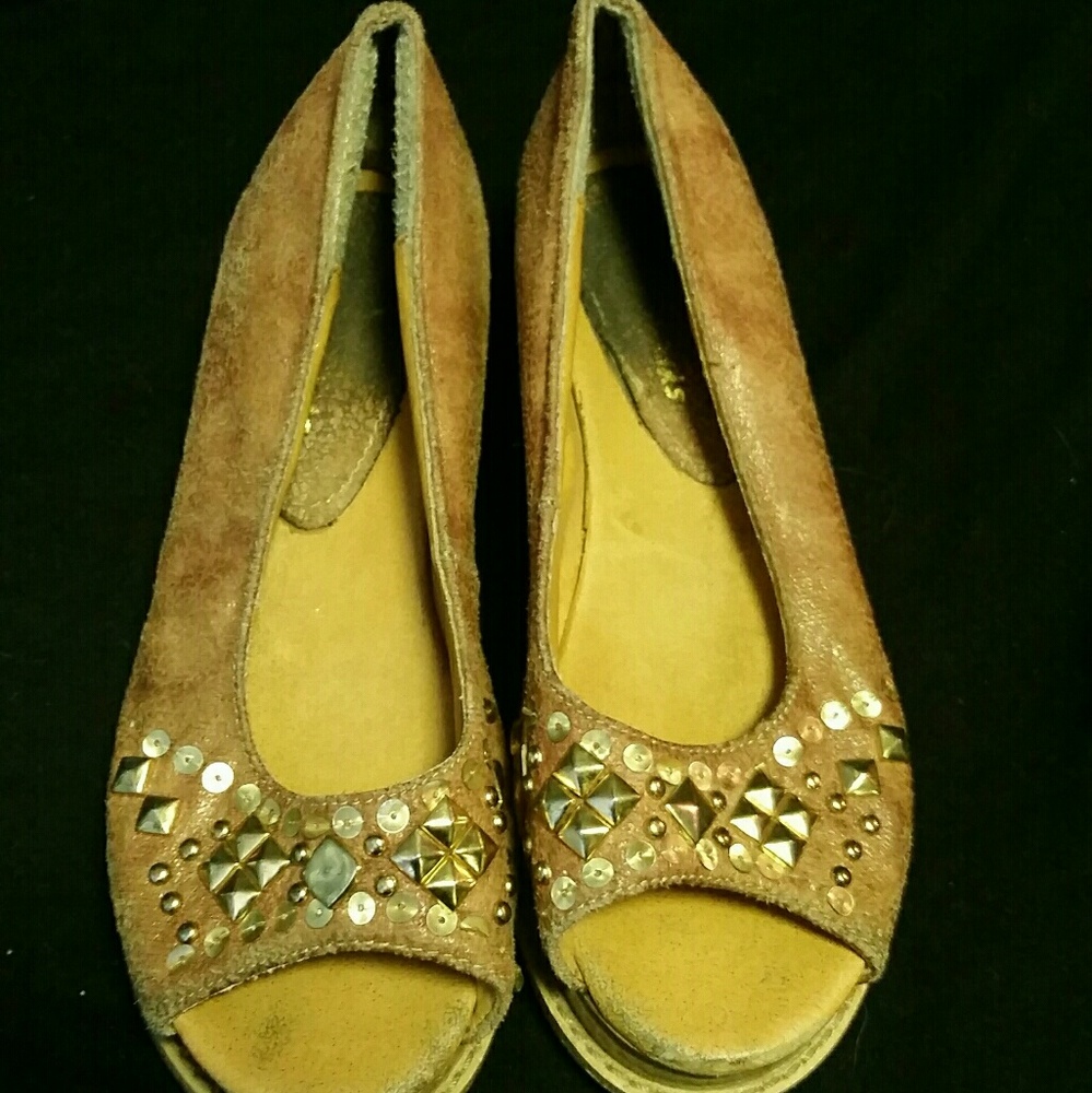 Girls size 2 leather wedges